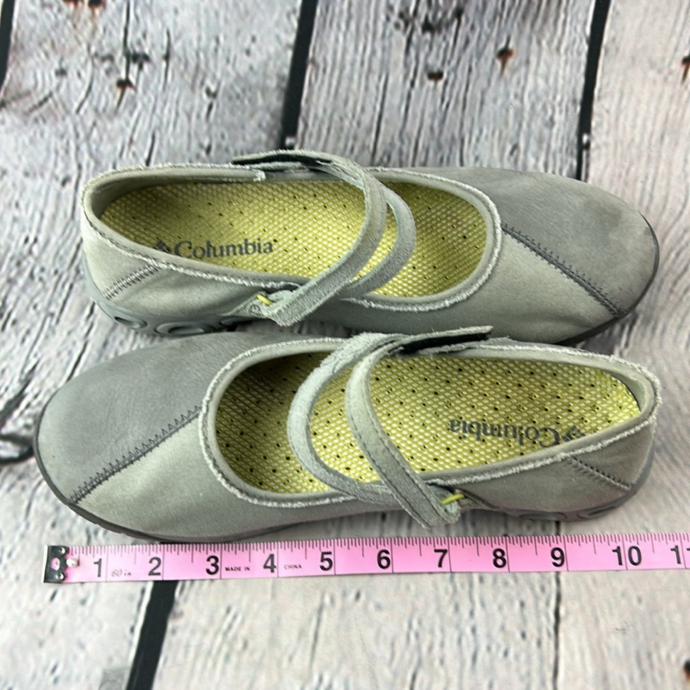 COLUMBIA Gray Suede & Canvas Mary Jane Tech Lite Omni-Grip Hiking Walking Flats - Picture 7 of 17